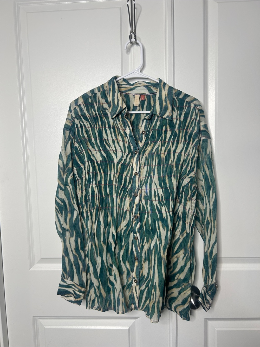 Pilcro Green and Cream Patterned Button-Up Blouse